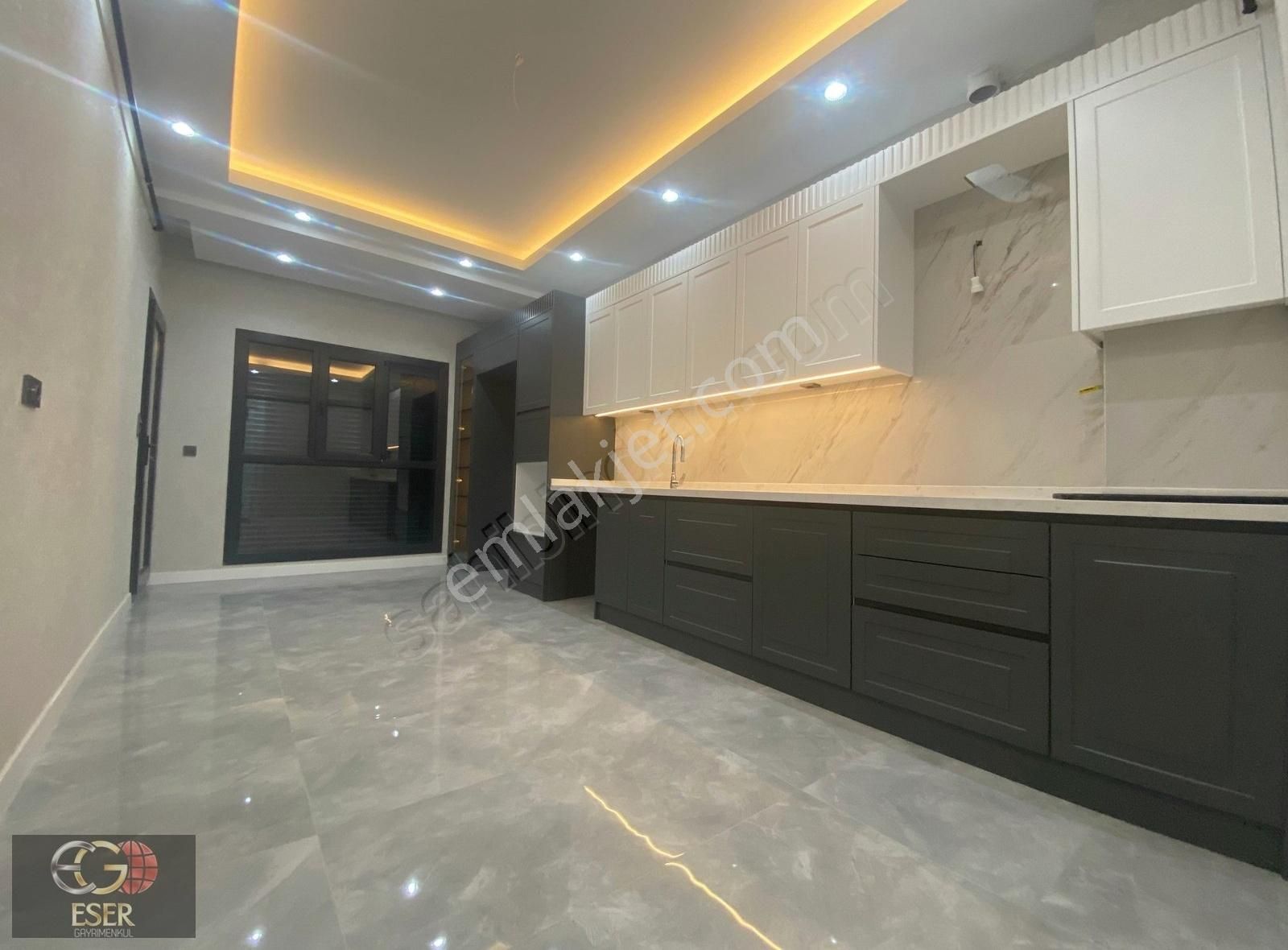 Eser'den 165 M2 Panj. Giy. Odalı Ebeveyn Ban. Lüks Arakat Daire.