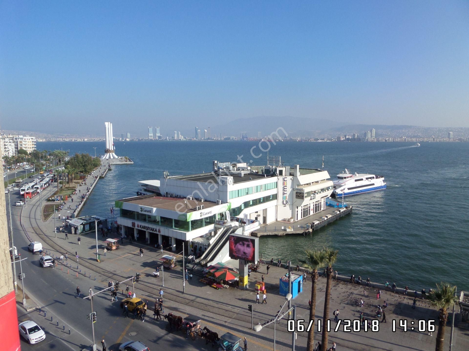 Karşıyaka Vapur İskelesi Karşısı Deniz Manzaralı Kiralık Ofis Büro