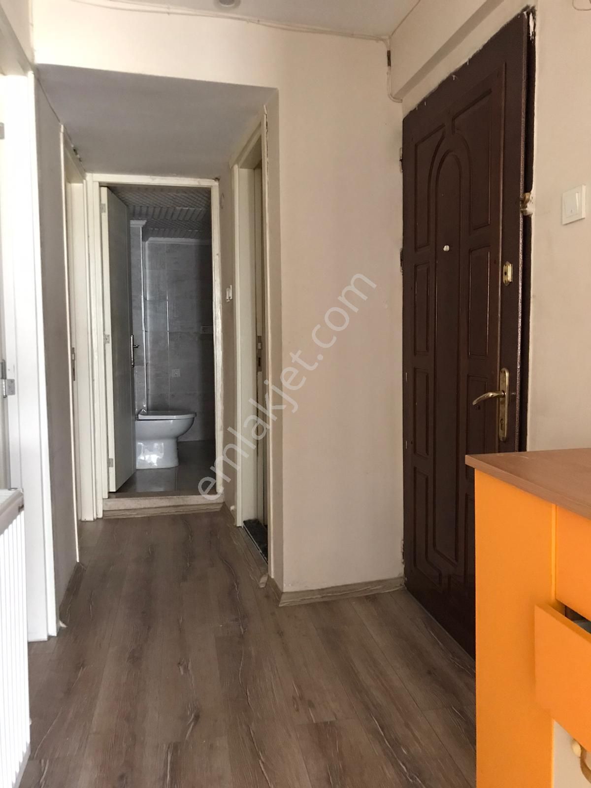 Şehzadeler, Yarhasanlar Mah. Kiralık 2+1 Doğalgazlı Ara Kat Daire