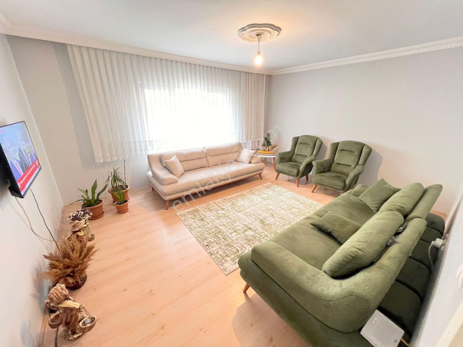 Şafak'tan İncirli'de Cad. Üzeri 3+1 Orta Kat Lüks Eşyalı Kiralık
