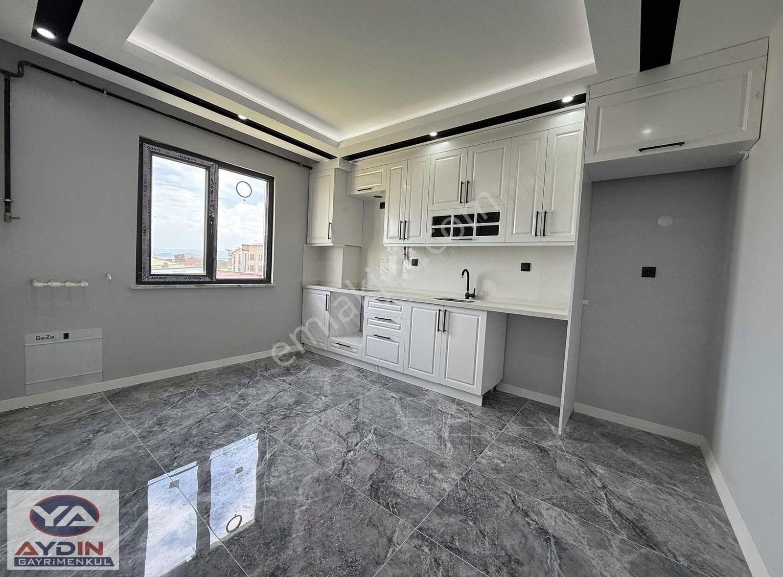 Darıca Bağlarbaşında Acil Satılık 225 M2 Satılık 4+1 Daire