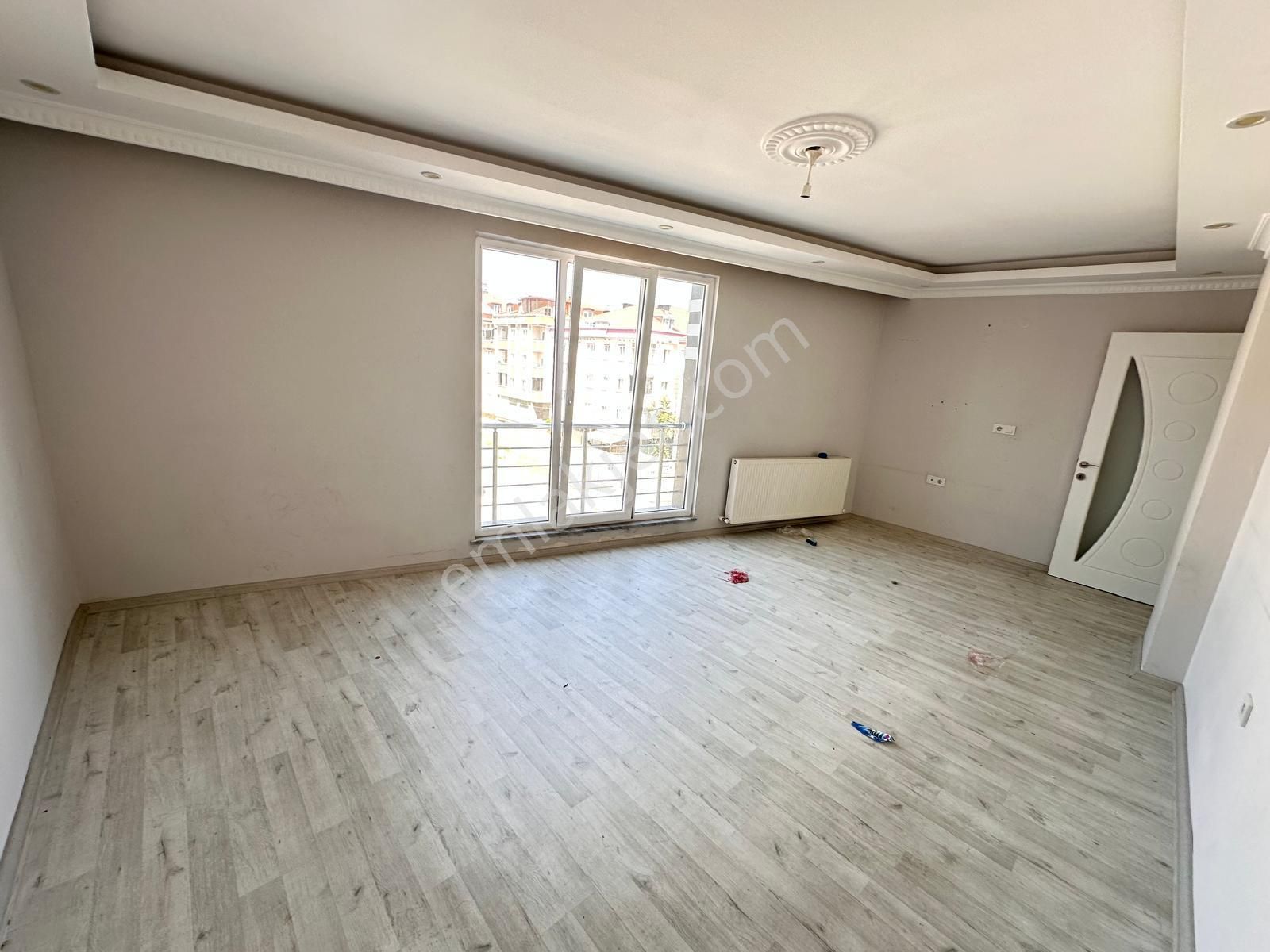 Arnavutköy'de,ara Kat,asansörlü,2+1 Kiralık Daire Artum'dan