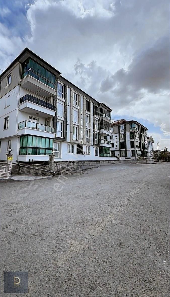 Yatırımlık Fırsat Daire İçinde Kiracısı Hazır 3+1 130 M2 Kare