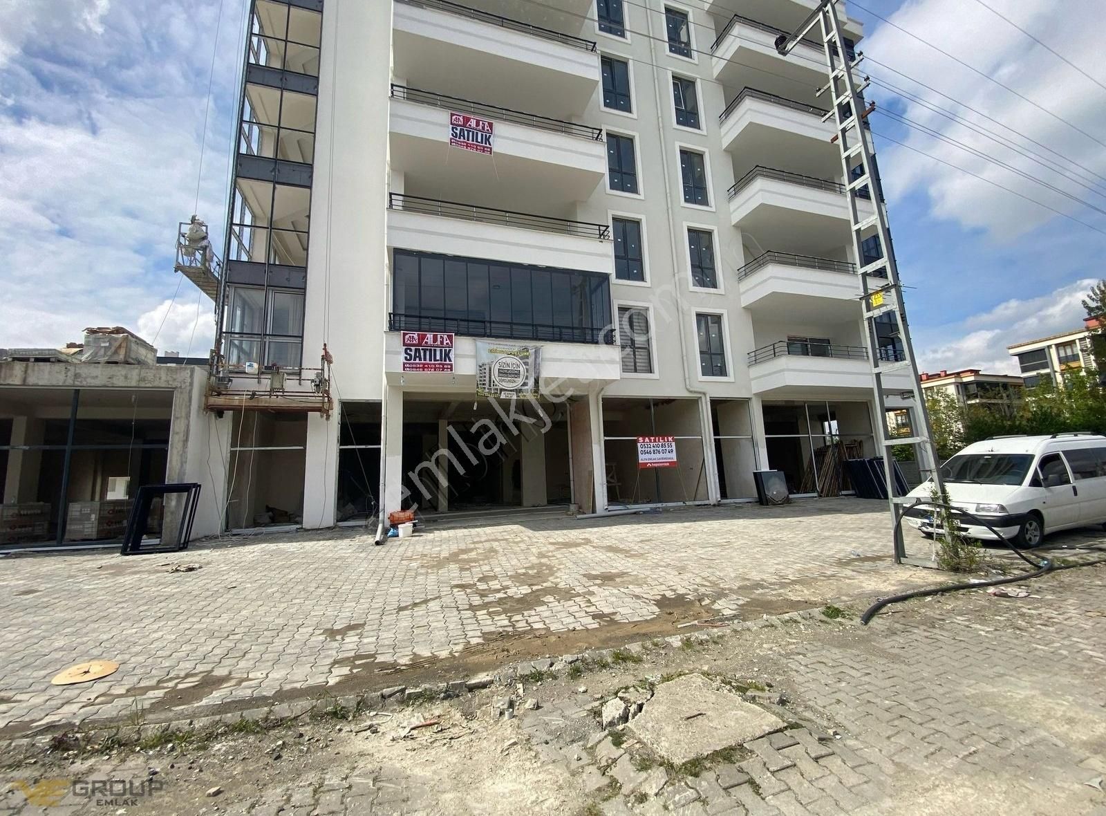 1075 M2 Bölge Nin En Büyük Zemin Dükkanı