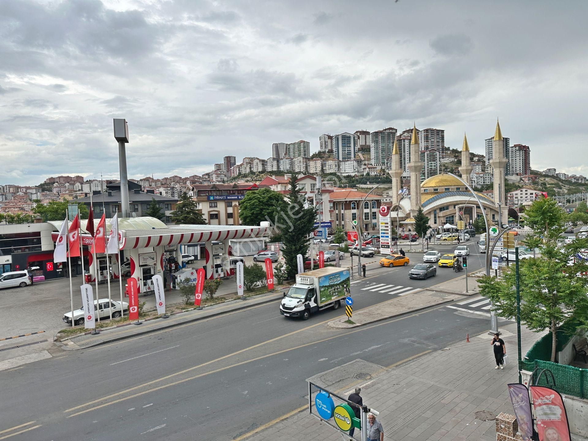 Saimekadın Göbekte Tren Yakını Ara Katta Ön Cephede 2+1 Kiralık Daire