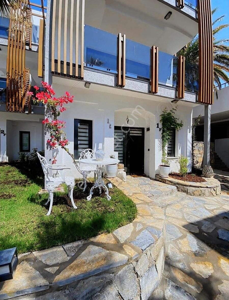 Bitez'de Kiralık Giriş Katı Eşyalı Bahçeli Rezidans Daire