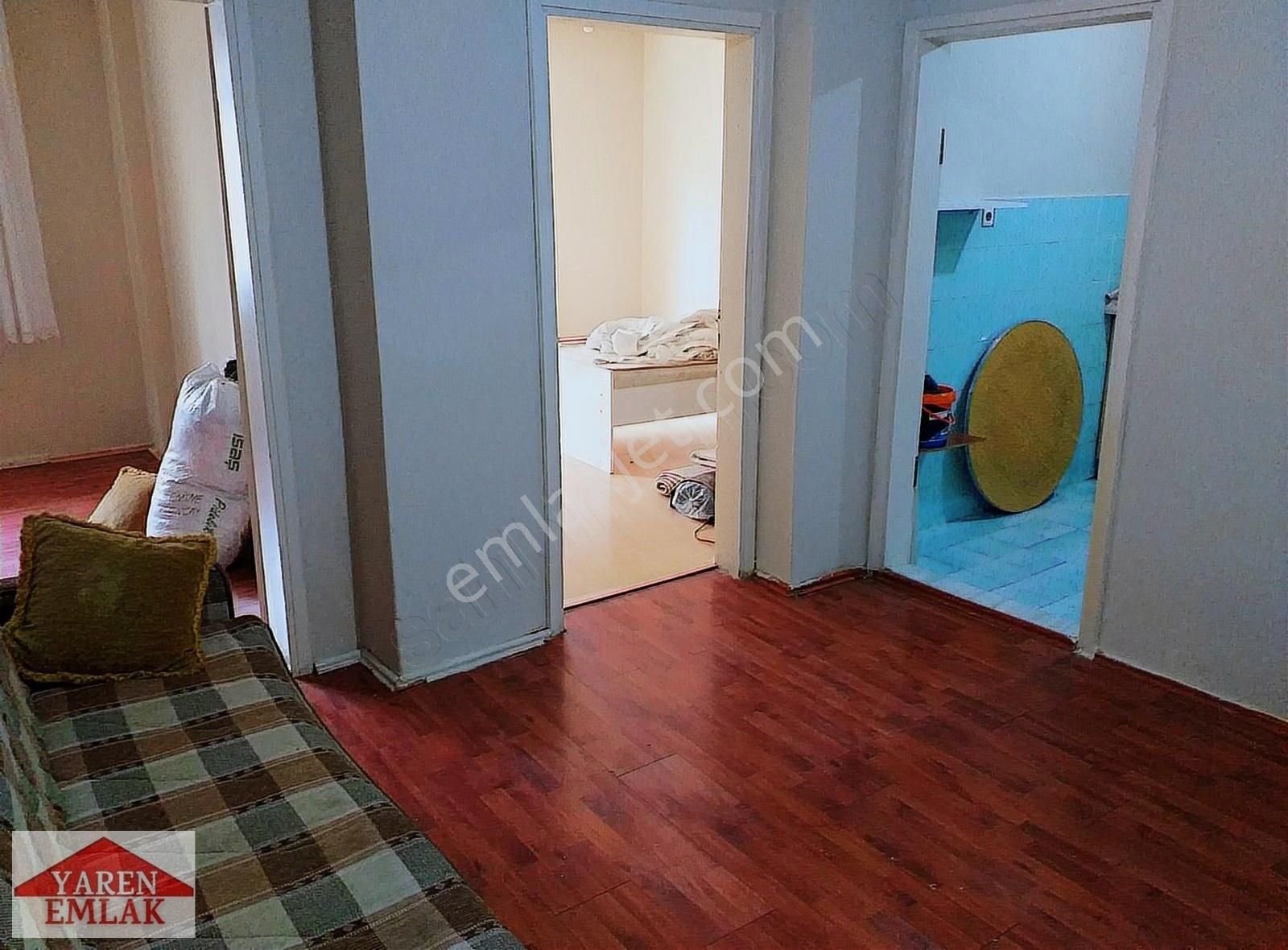 Yarenden İnkilapte Hisse Tapulu 2 Oda + 1 Hol Arakat Daire