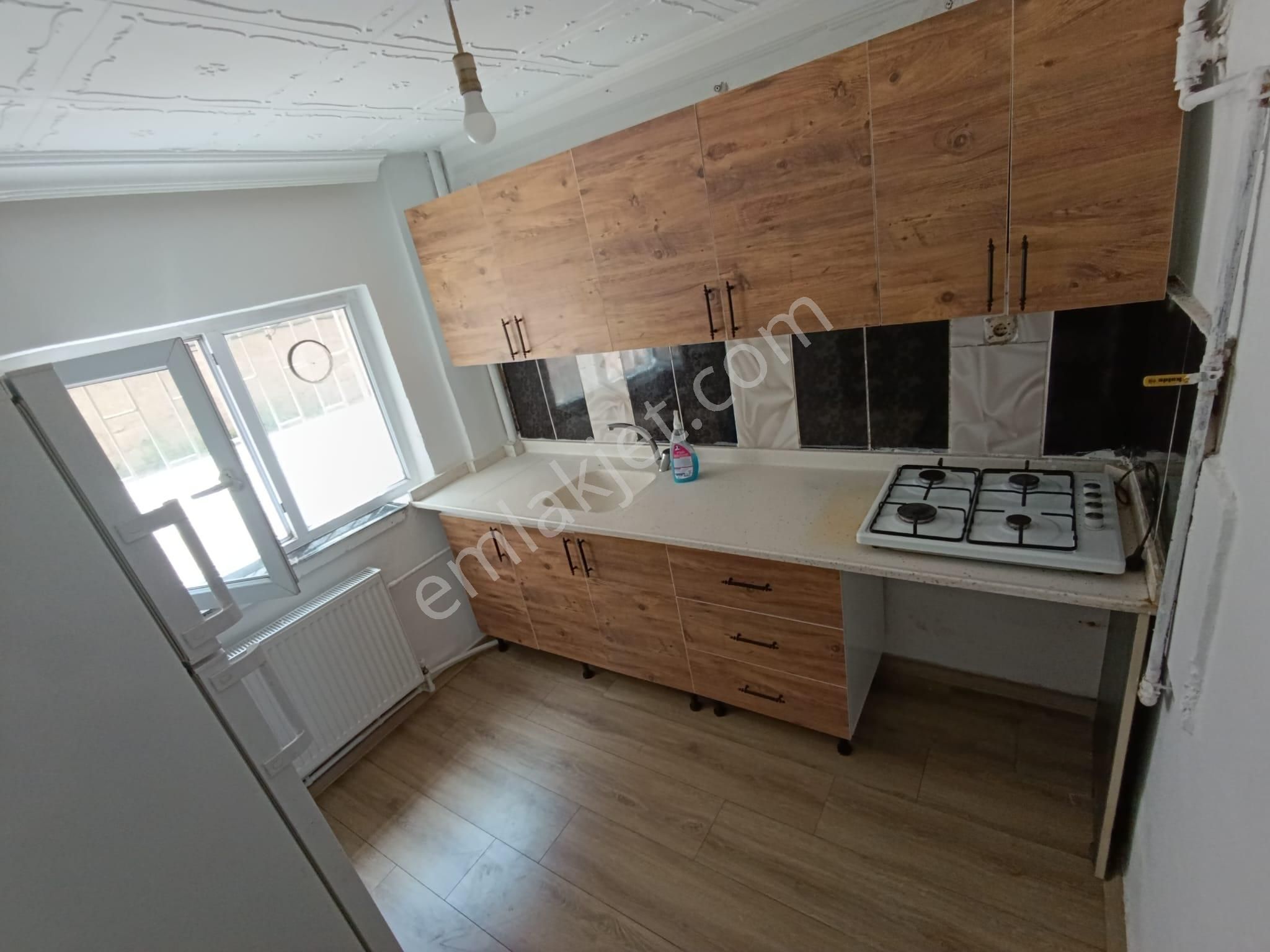 Akşemsettin Mah. 3+1 Salon Bağımsız 125m2 Balkonlu Bahce Katı Daire
