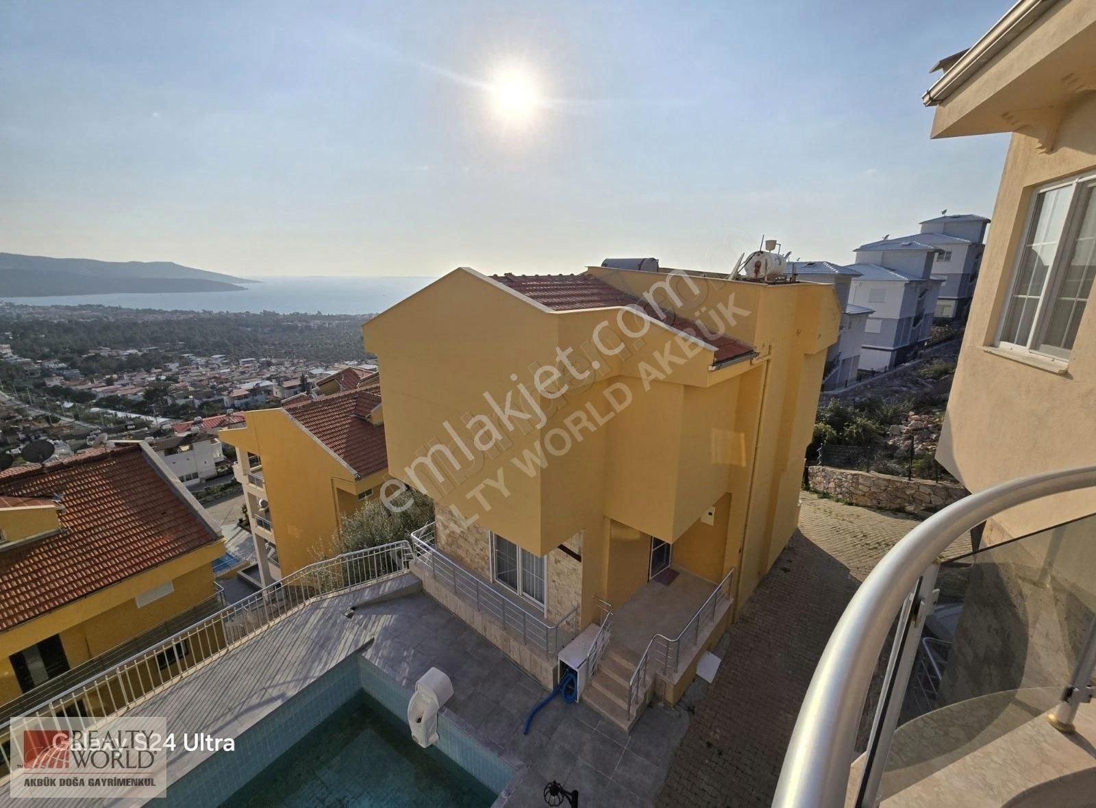 Didim Akbük'de Deniz Manzaralı Müstakil Bahçeli Satılık Villa - Görsel 25