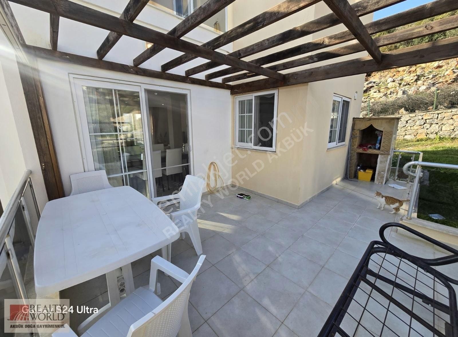 Didim Akbük'de Deniz Manzaralı Müstakil Bahçeli Satılık Villa - Görsel 14