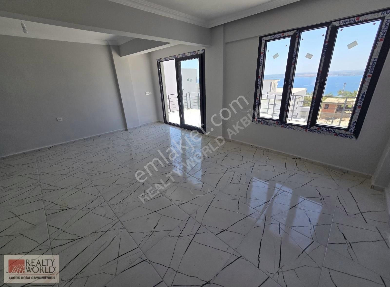 Didim Akbük'de Ful Deniz Manzaralı Bahçeli Acil Satılık Villa - Görsel 30