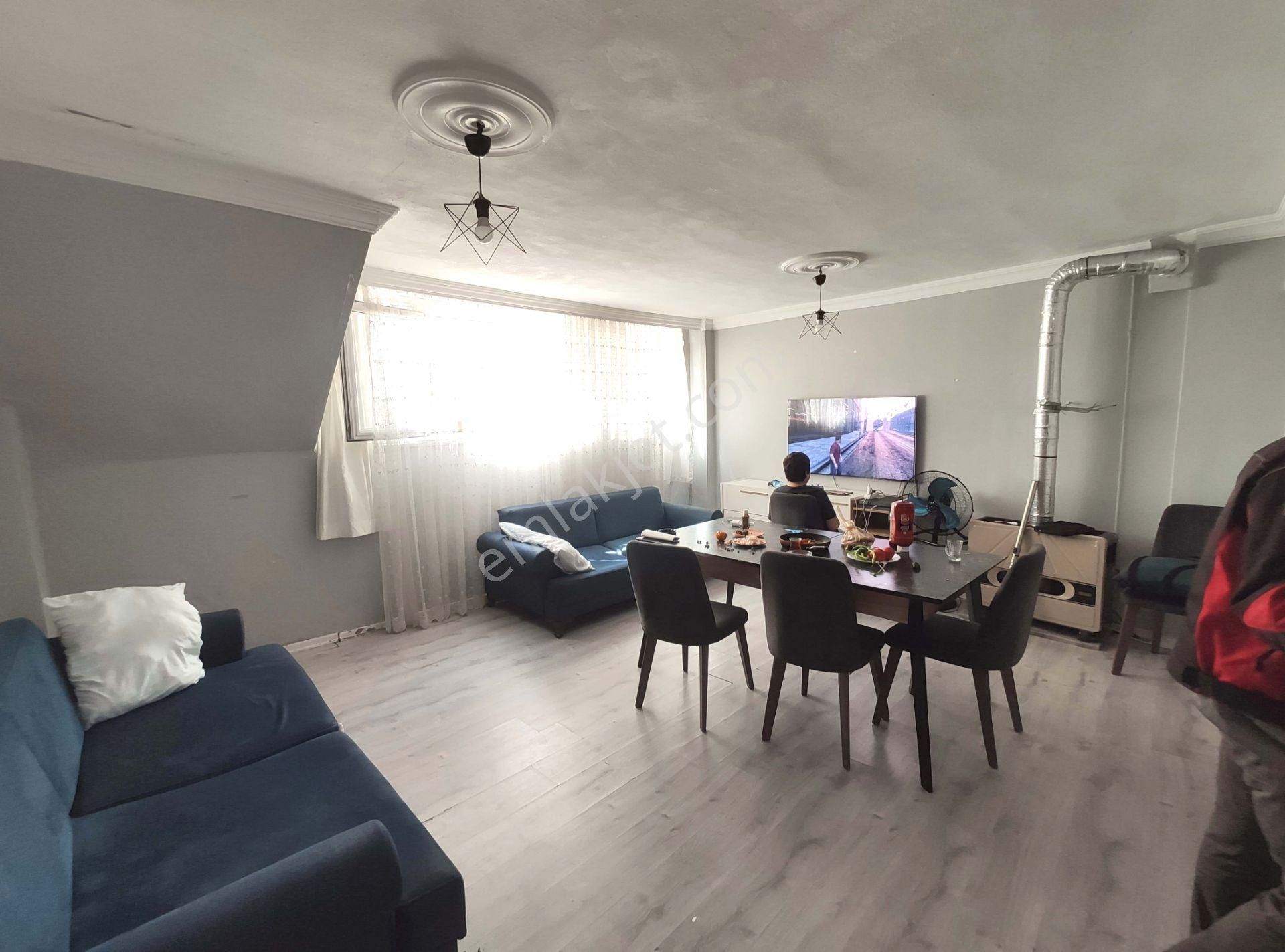 Eyüp Nişanca Metrobüse 3 Dk, Kat Mülkiyetli , 2+1 , Bodrum Kat , Bakımlı Daire