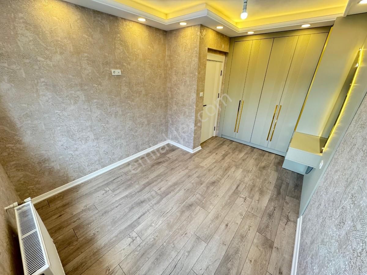 Etimesgut Oğuzlar Mah 3+1 Lüx Yapılı Asansörlü Site İçinde Daire