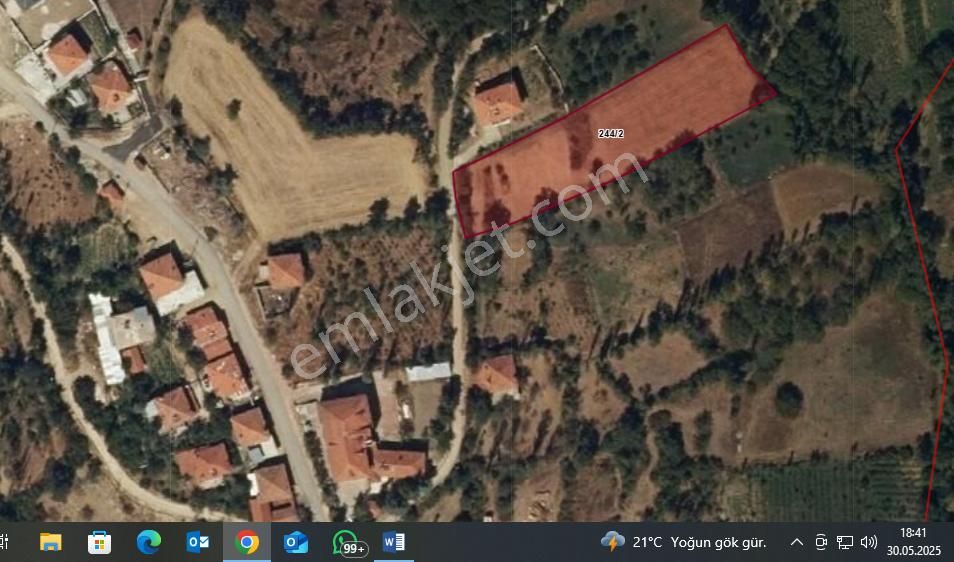 Ağlasun Merkezde Yerleşim İçinde Mükemmel Konumda
