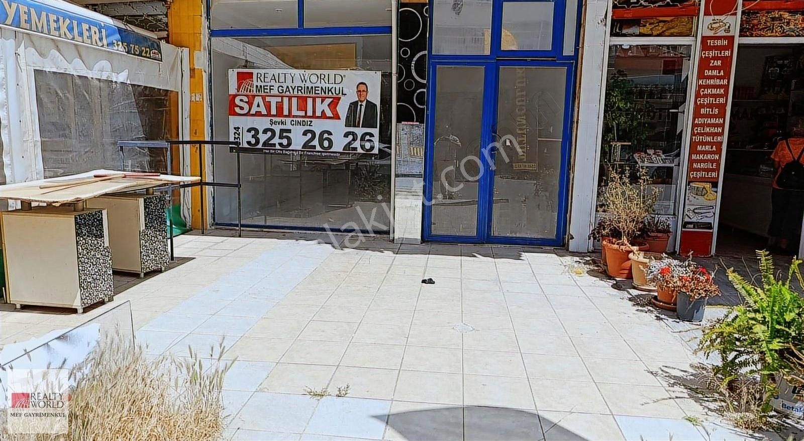 Rw Mef'den Aydınlıkevler Mh. Cadde Cepheli Satılık Dükkan