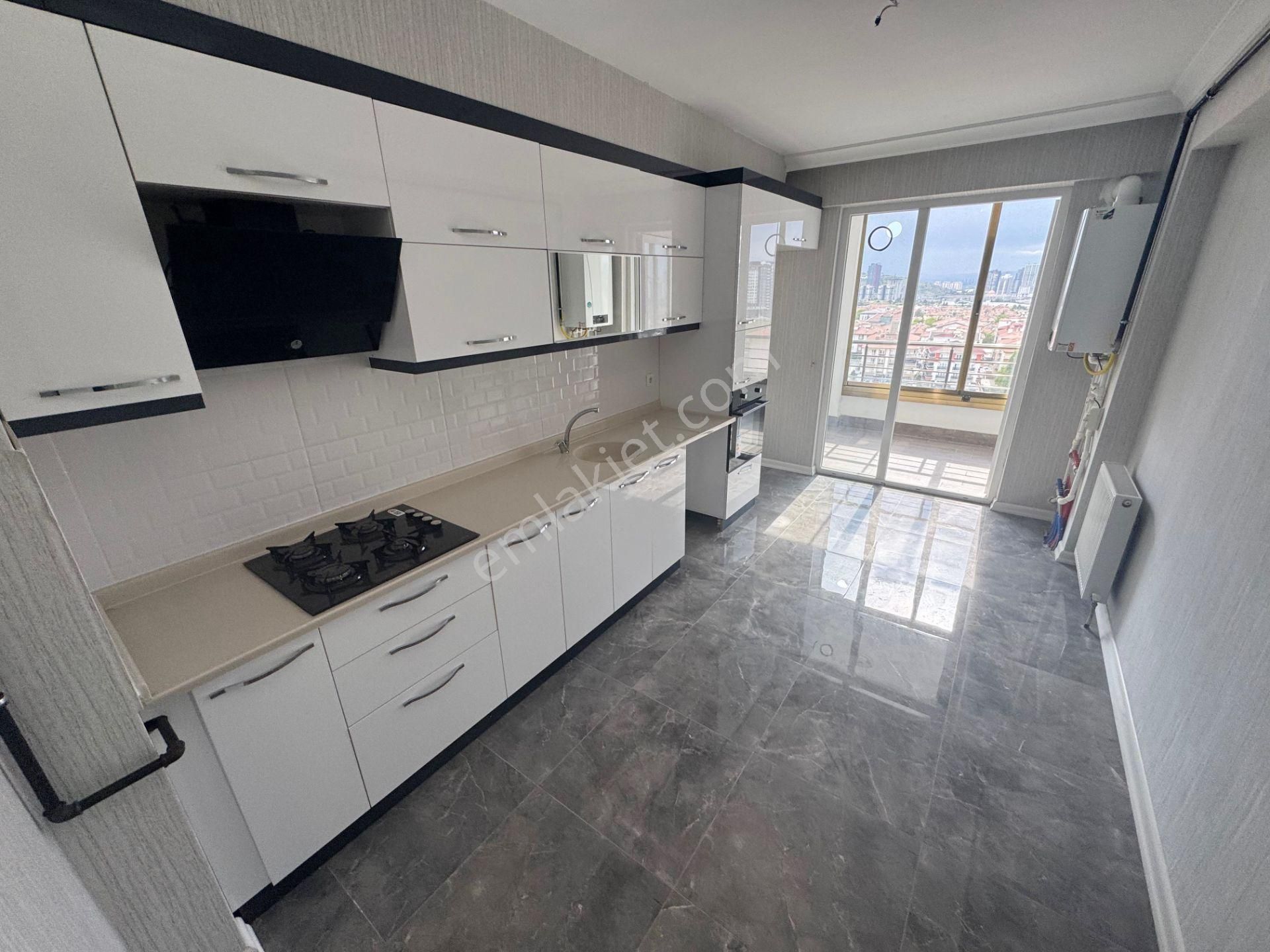 Evim Ankara'dan Atapark Yeni Binada Full Yapılı Geniş M2li Manzaralı 3+1 Satılık Daire
