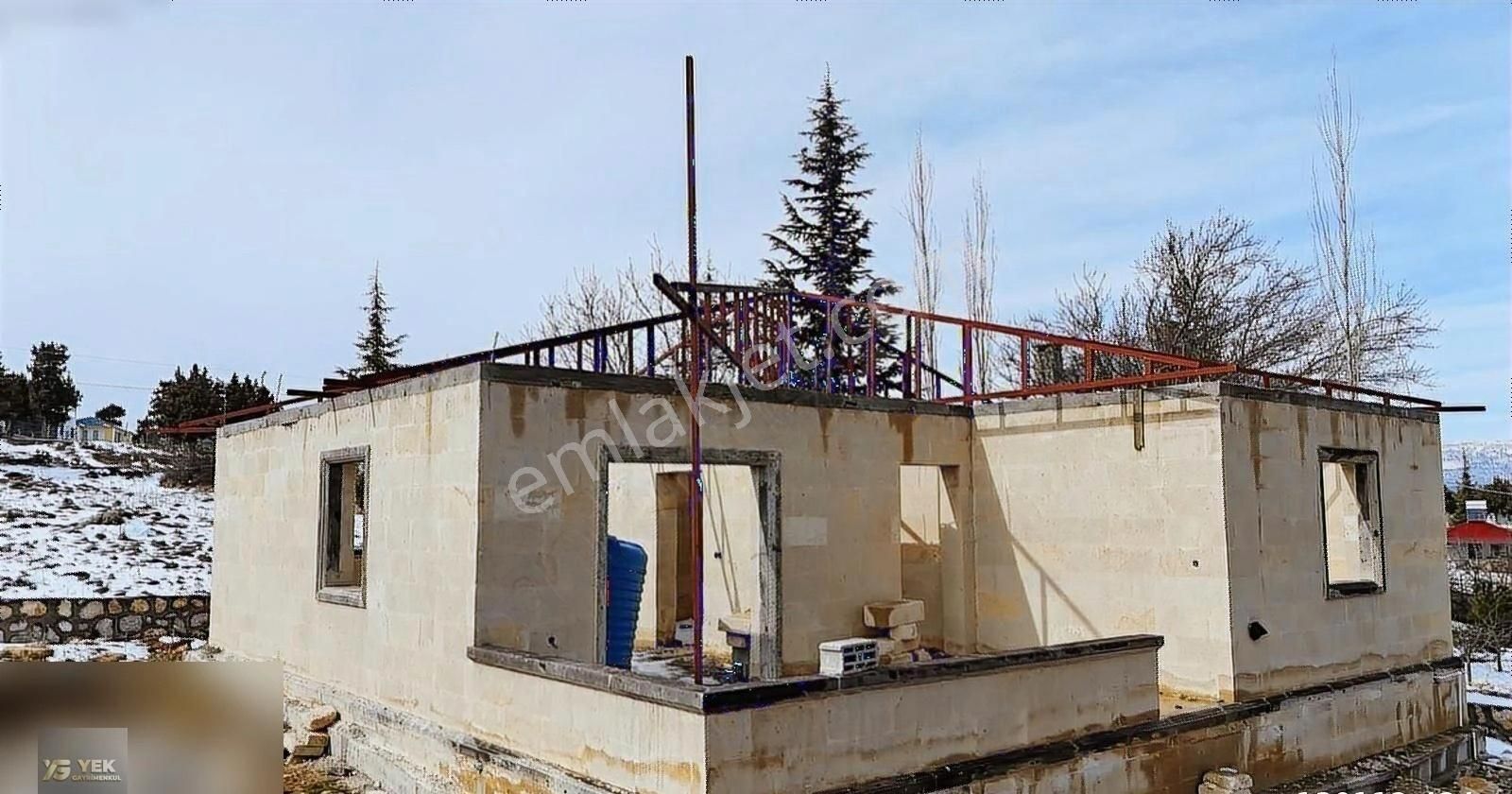 Erdemli Sarıkaya Mahallesinde Yaylalık Müstakil Ev