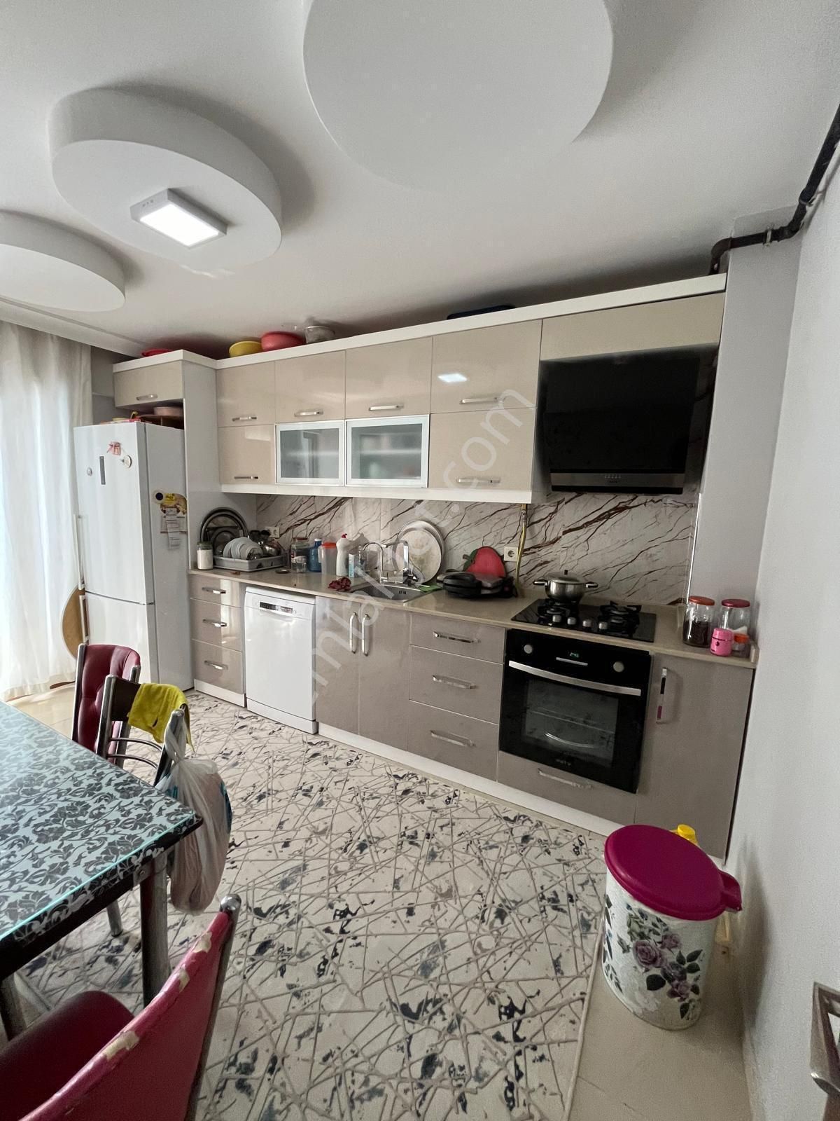 Buca Mustafa Kemal Site İçi Asansörlü Daire