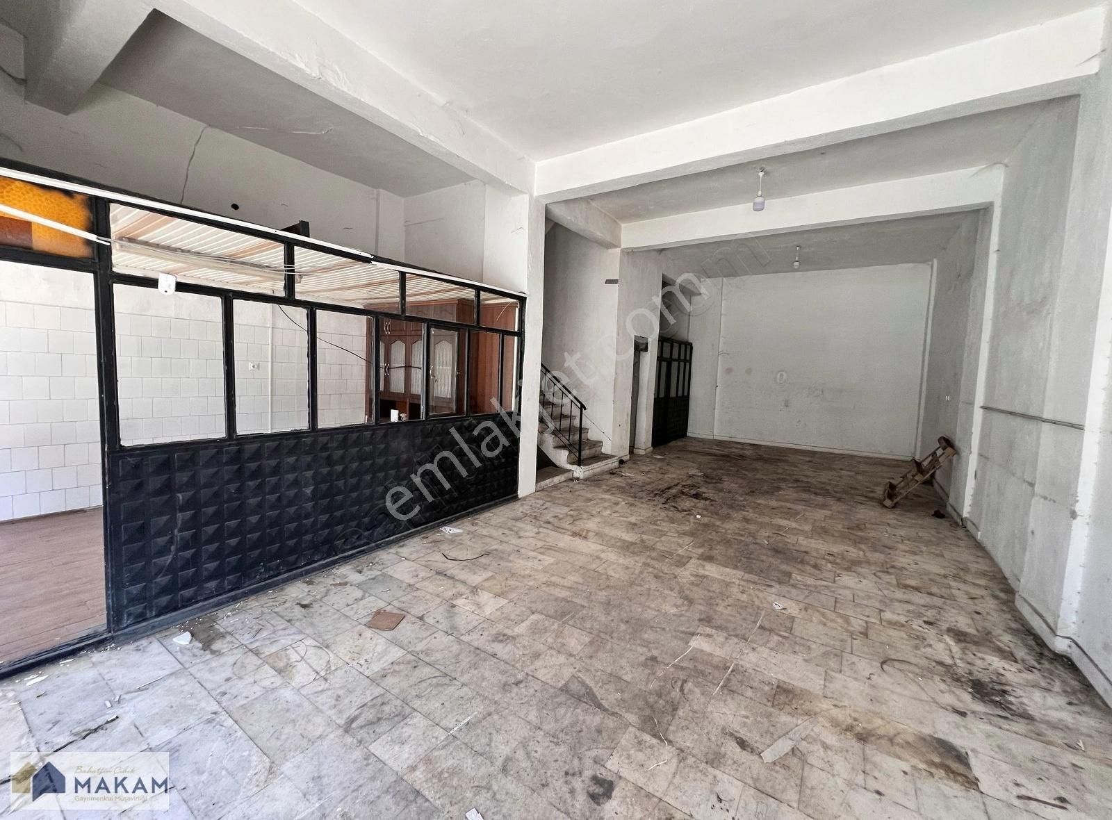 Fevzi Çakmak Mah. 3 Katlı Bakımlı Çelik Kepenkli Kiralık Dükkan