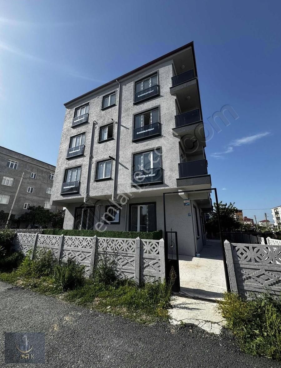 Bahçelievler De Ara Kat 2+1 Satılık Daire