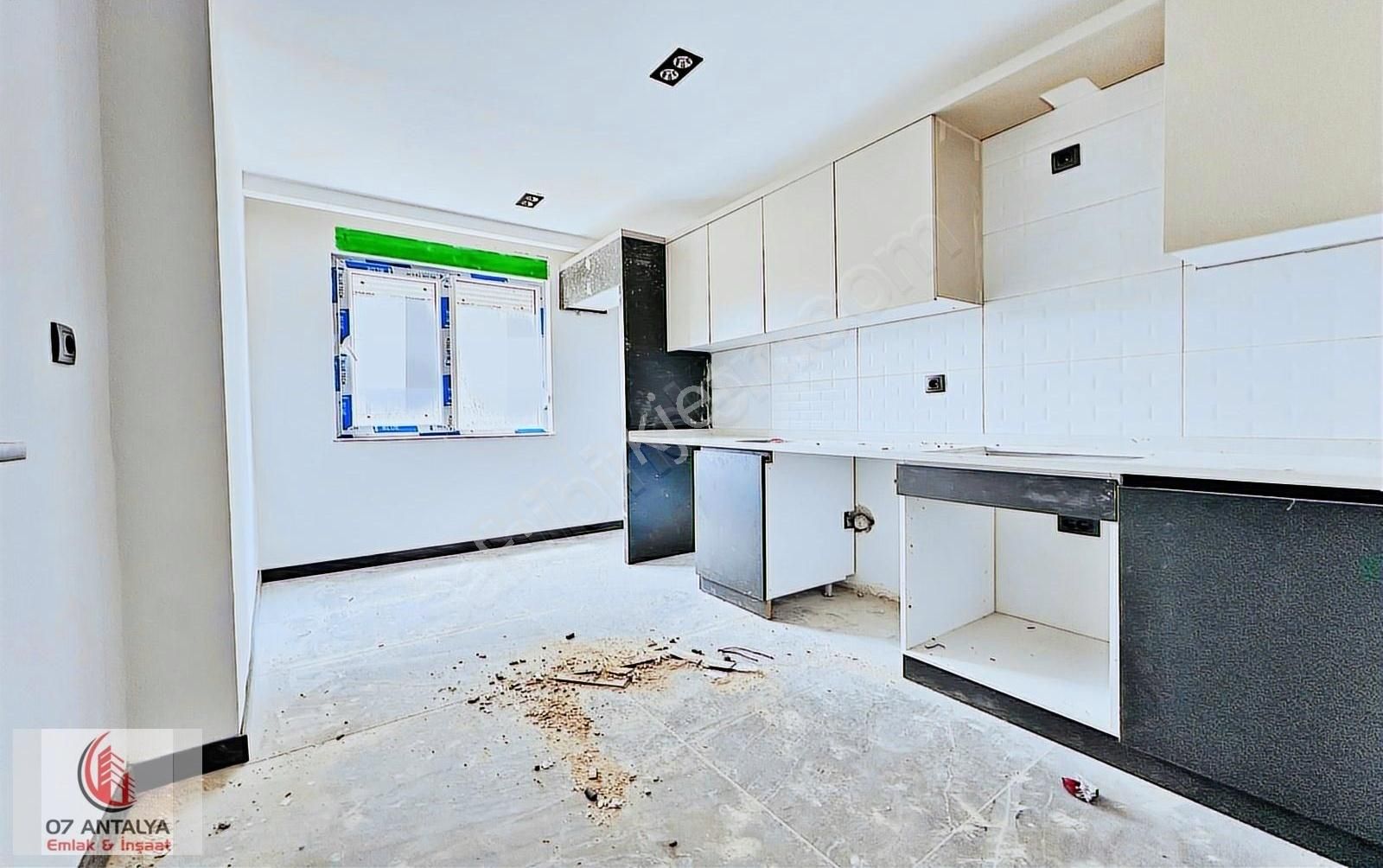 Aydoğmuş Mah. Sıfır Lux 2+1 Y. Giriş Tramvaya Yakın Geniş Daire
