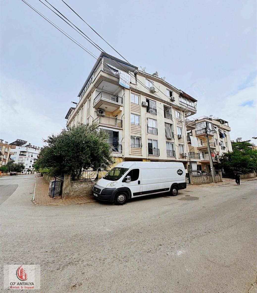 Konukseverde - Ana Cadde Dibi - Süper Konum - 3.kat 3+1 150 M2