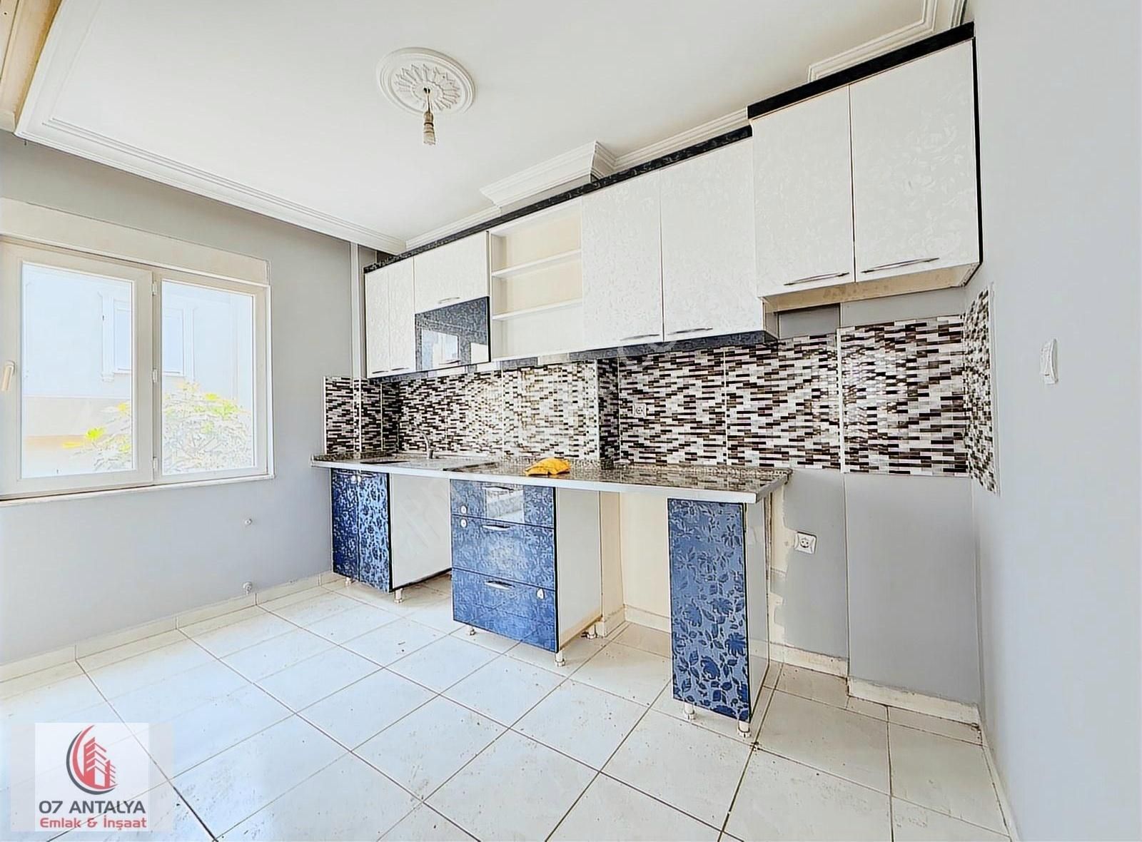 Kanalda 2+1 Arakatta 100m2 Emsallerinin Altında Acil Satılık