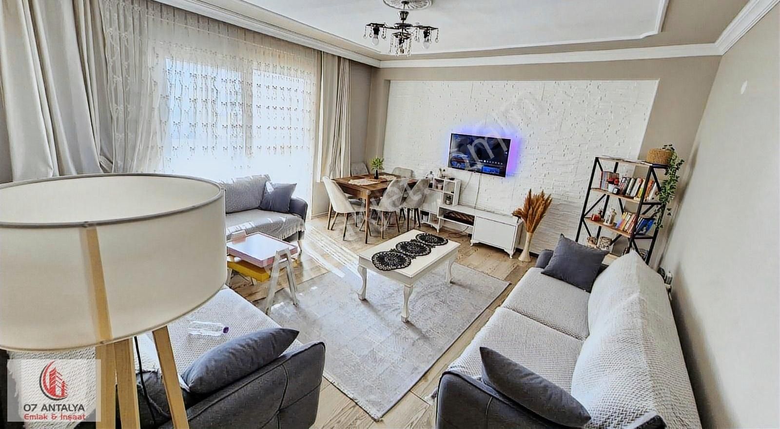 Kat Genişliğinde Tek Daire Tramvay Dibi 2+1