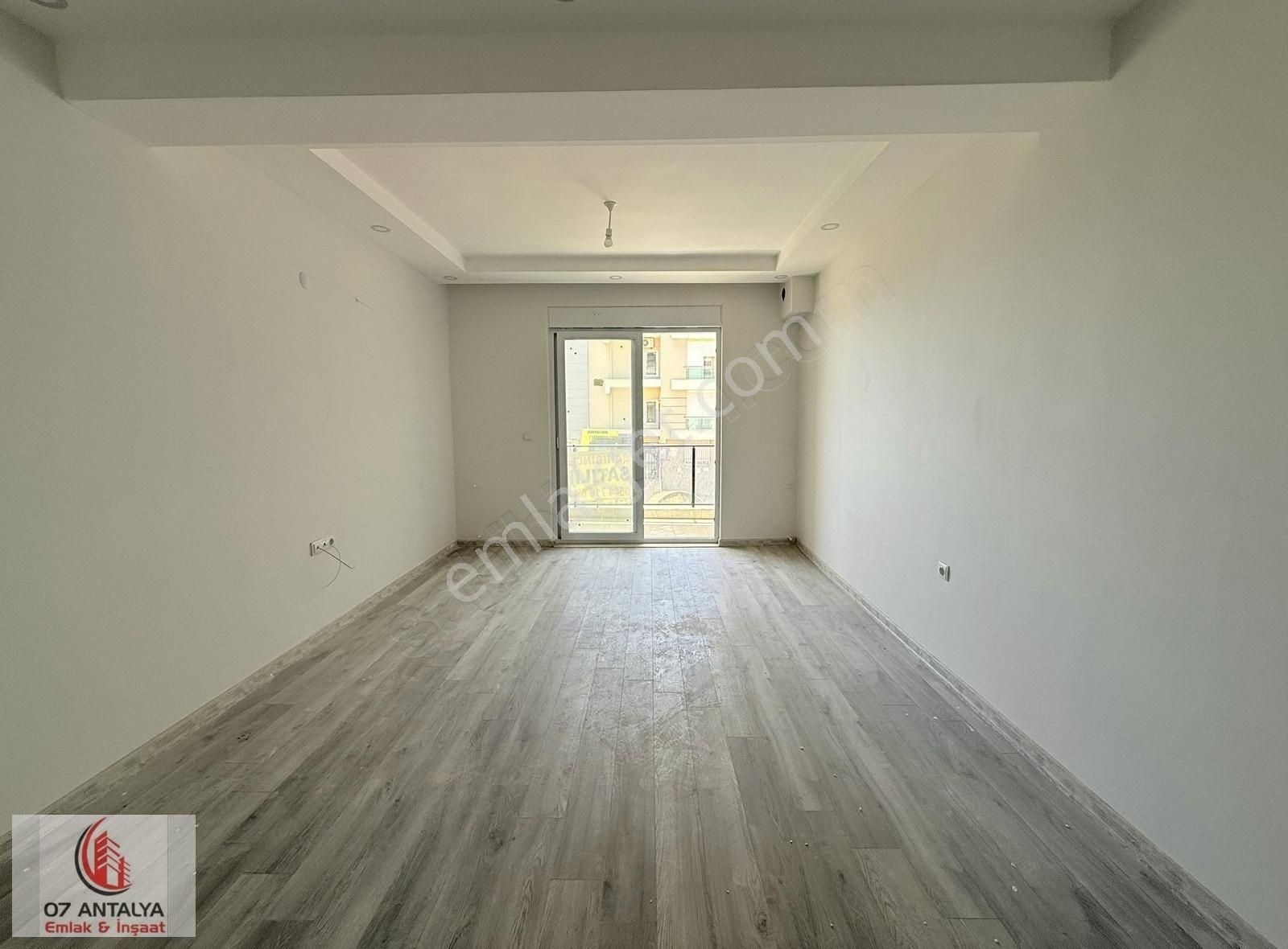 Kütükçüde Manzaralı 95m2 2+1 Yüksek Giriş Sıfır Güney Cephe
