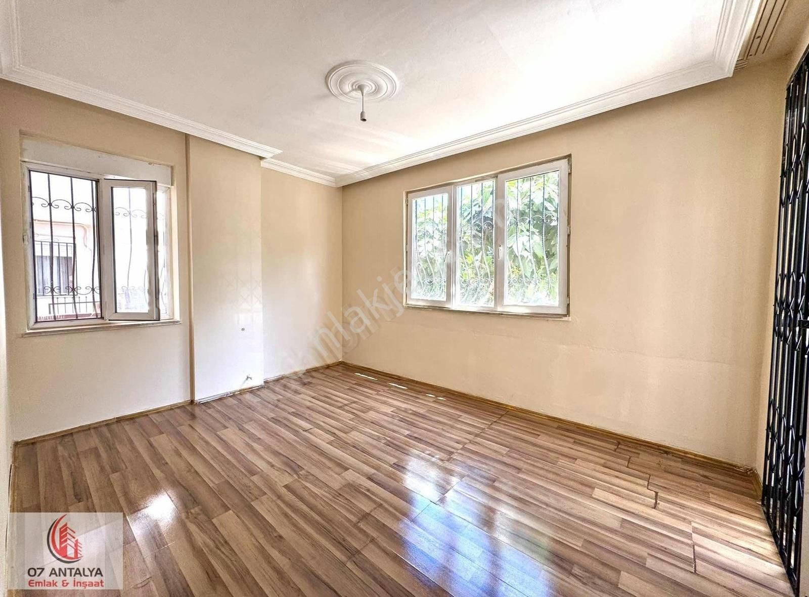 Karşıyaka Mah. Ayrı Girişli 2+1 80 M2 Detaylar Açıklamada