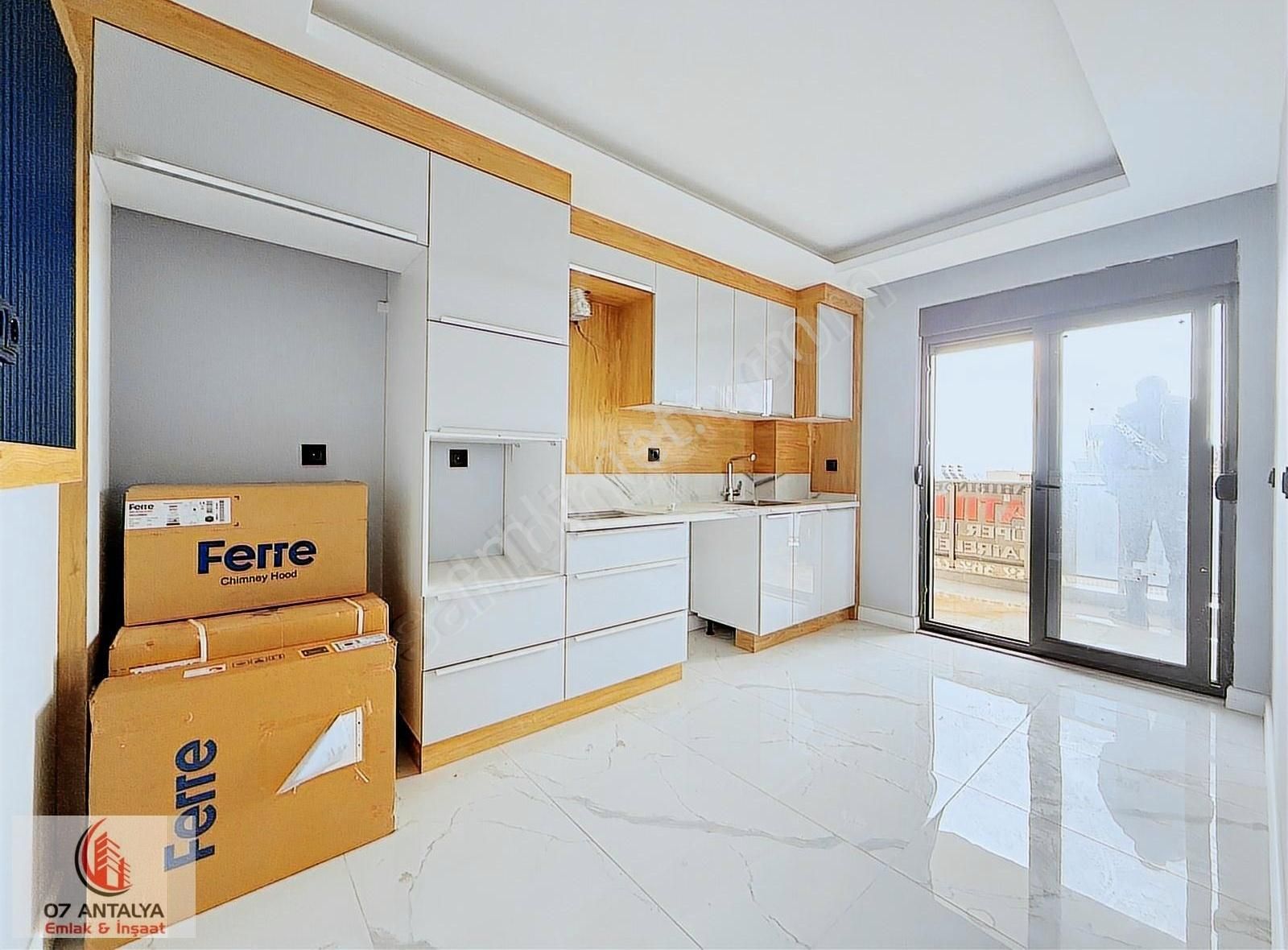 Kütükçüde Manzaralı Katta Tek 140m2 Sıfır Asansörlü Lüx 3+1