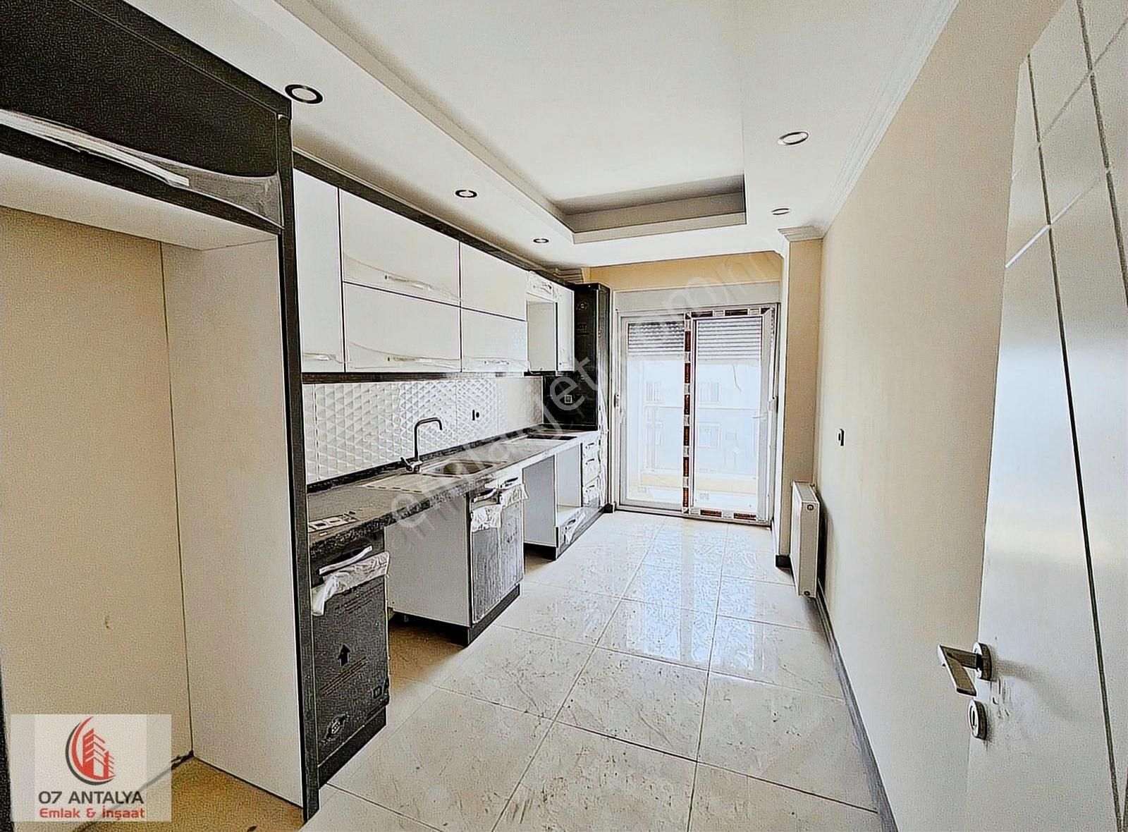Güvenlik'de Tramvav Yolu Üzeri Ebeveyn Banyo Kapalı Otopark 3+1