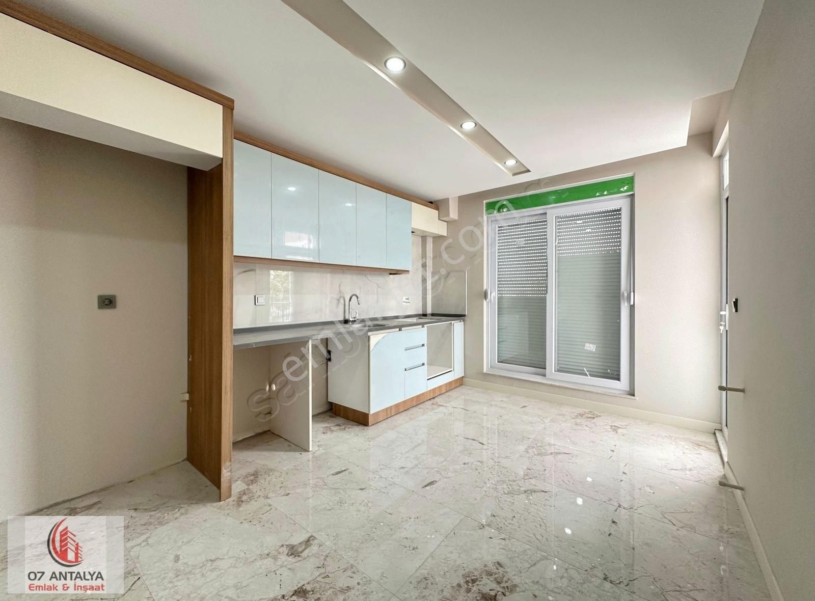 Varsak Esentepe Mh. Çift Balkon Geniş Lüks Sıfır 3+1 Daire