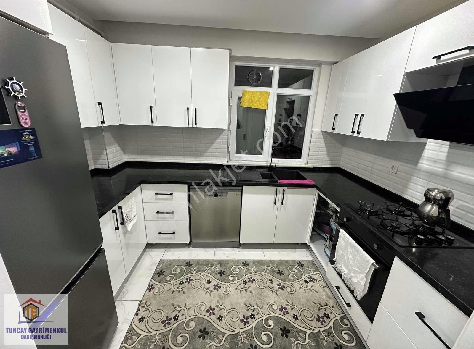 Halkalı Merkez Mah.ful Yapılı 2+1 85 M2 Satılık Bahçe Katı Daire