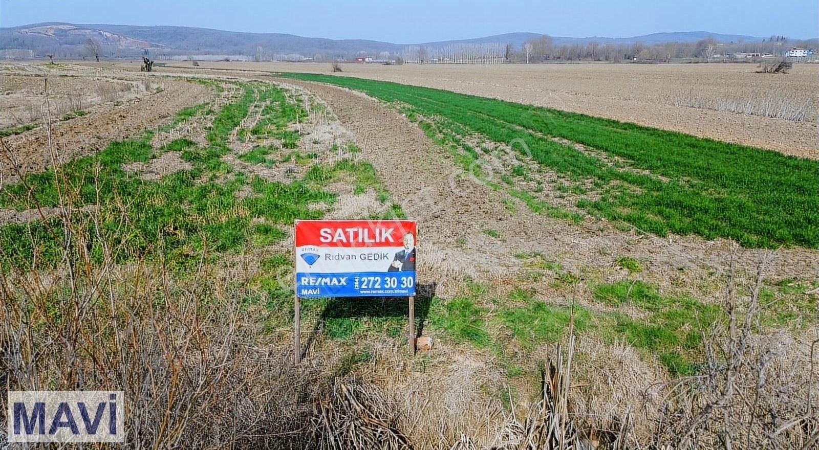 Remax Rıdvan Gedik Söğütlüde Duble Yola Cephe Yatırımlık Tarla