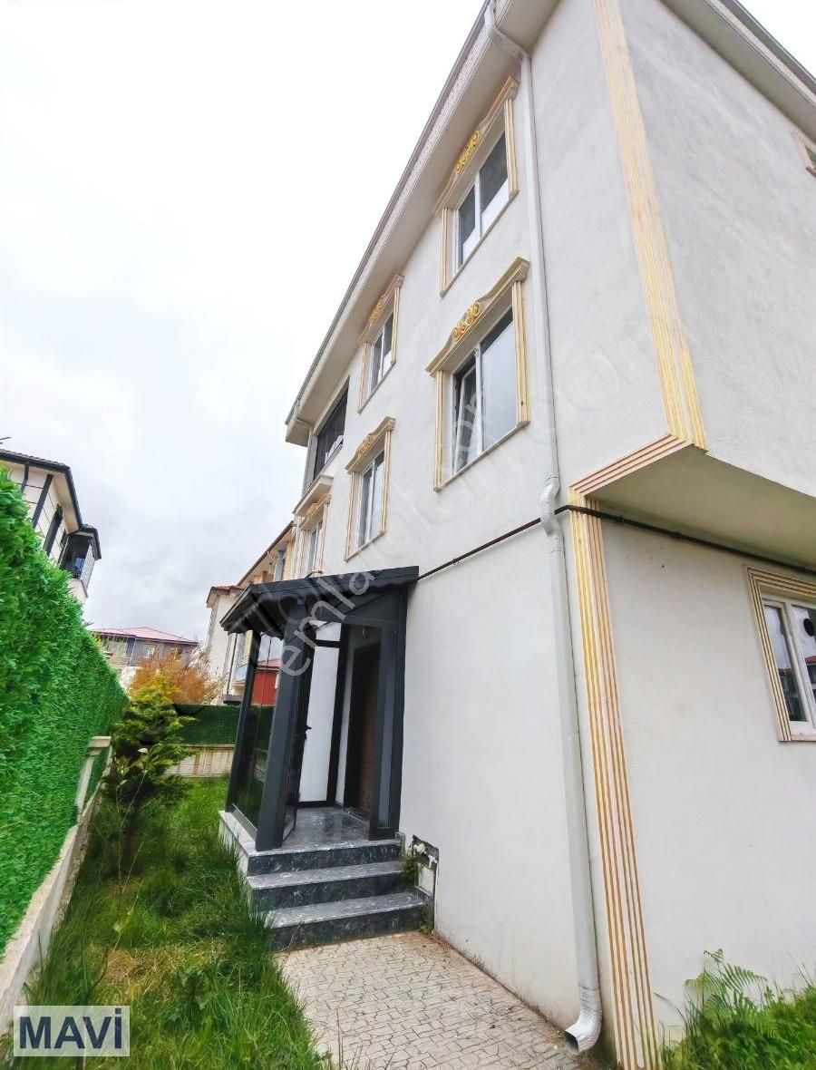 Karasu'da 6+1 Kış Bahçeli Verandalı, Bahçe Kullanımlı Harika Vil - Görsel 12