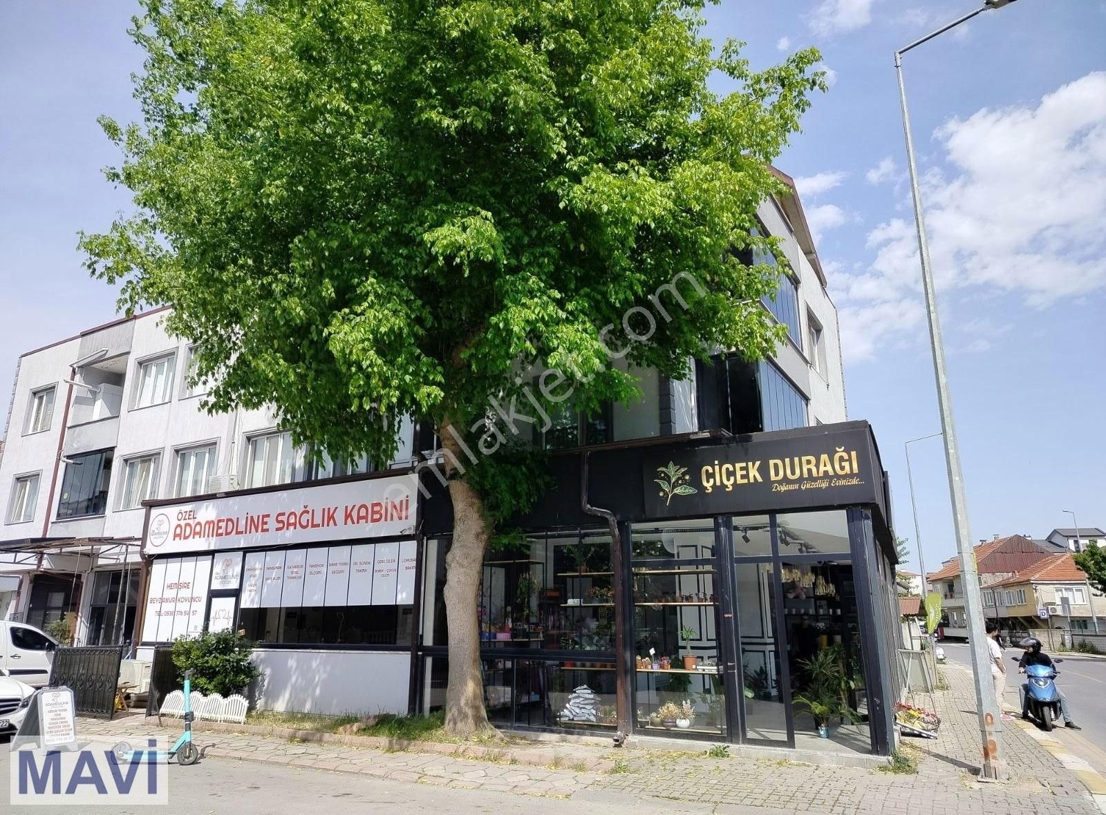Remax Hatice Yıldızdan Serdivan Bahçelievlerdesatılık Dükkan