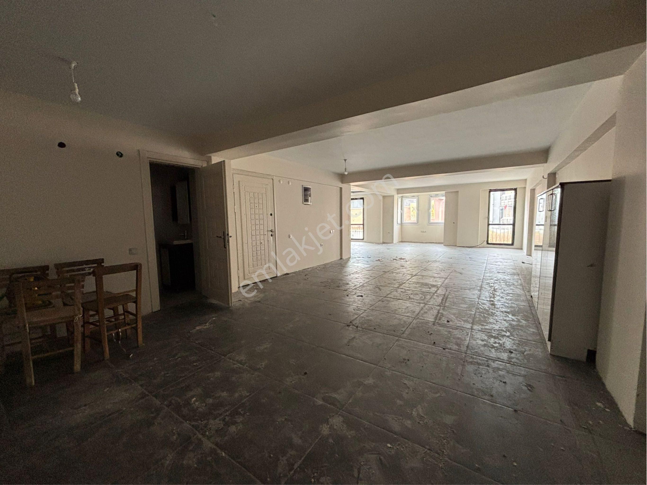 Konak Çankayada 1.kat Borsa Binası Yakını 110m2 Kiralık Ofis!