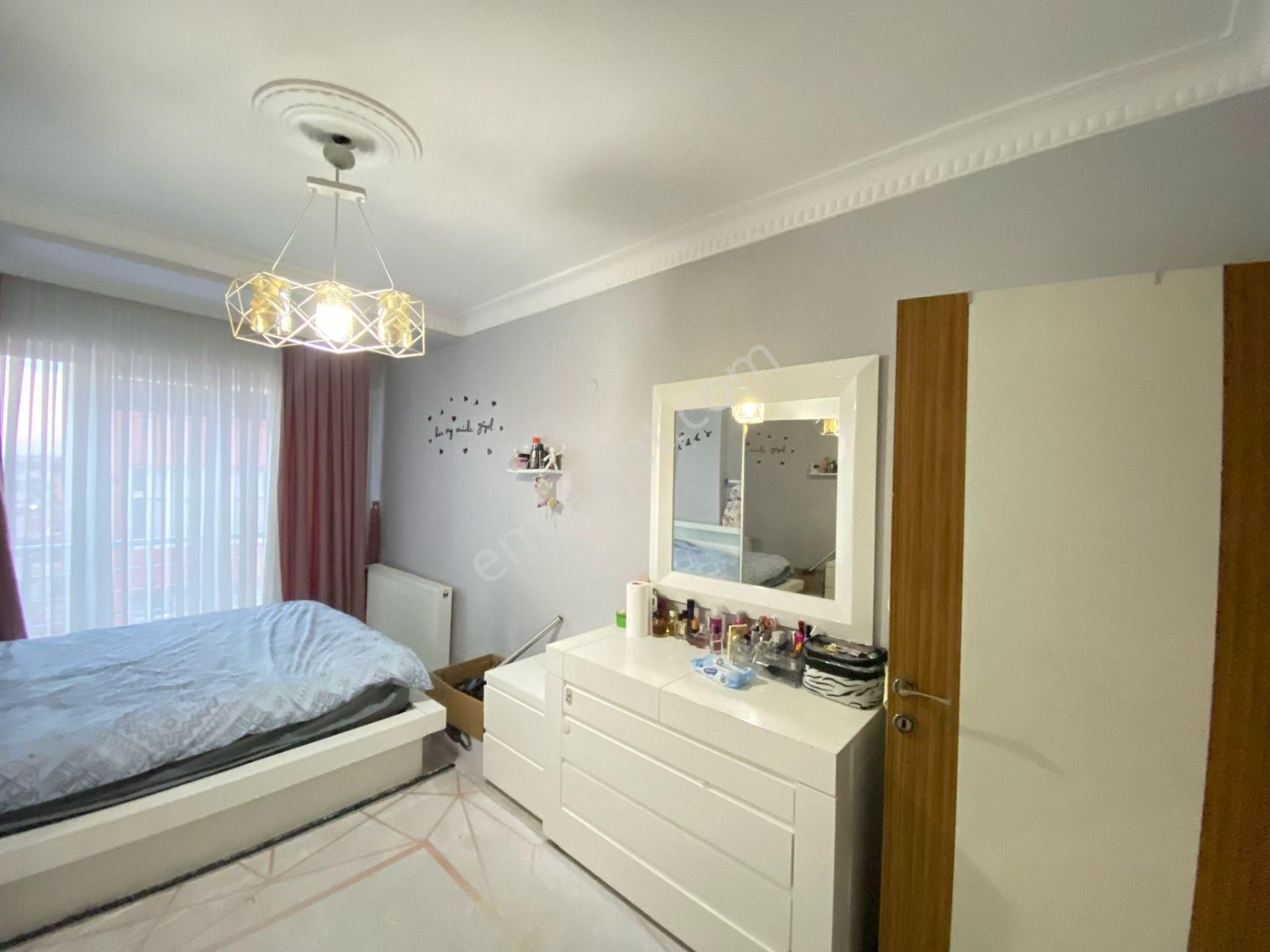 Karadeniz Mahallesinde Depolu Arakat Geniş Daire - Görsel 22