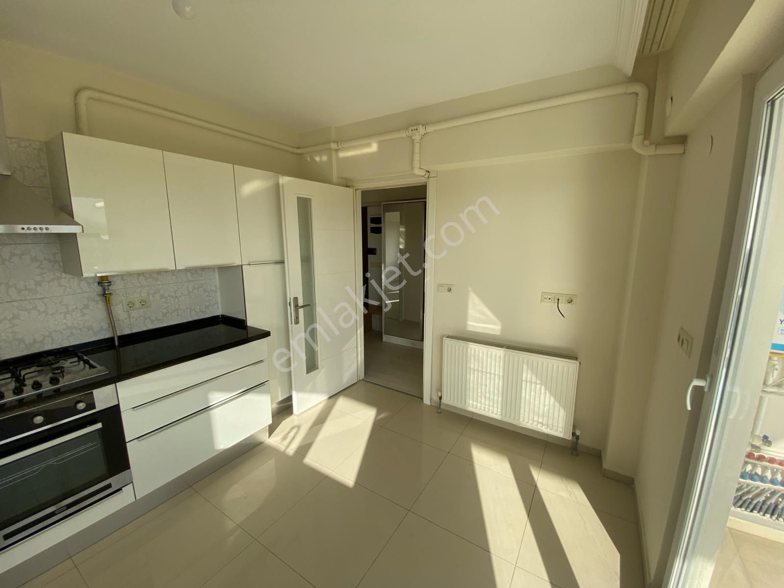Taç Emlak Nazilli İsabeyli Mah 3+1 3.kat Doğalgazlı Bamboo Yakınlarında Satılık Daire .