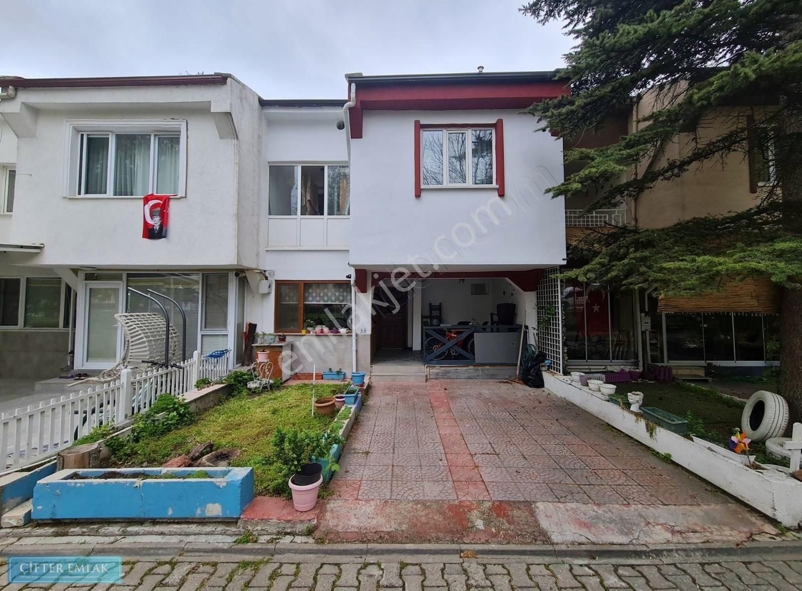 Ali Çifter'den Oluşum Sitesi Satılık Bahçeli Müstakil Dubleks