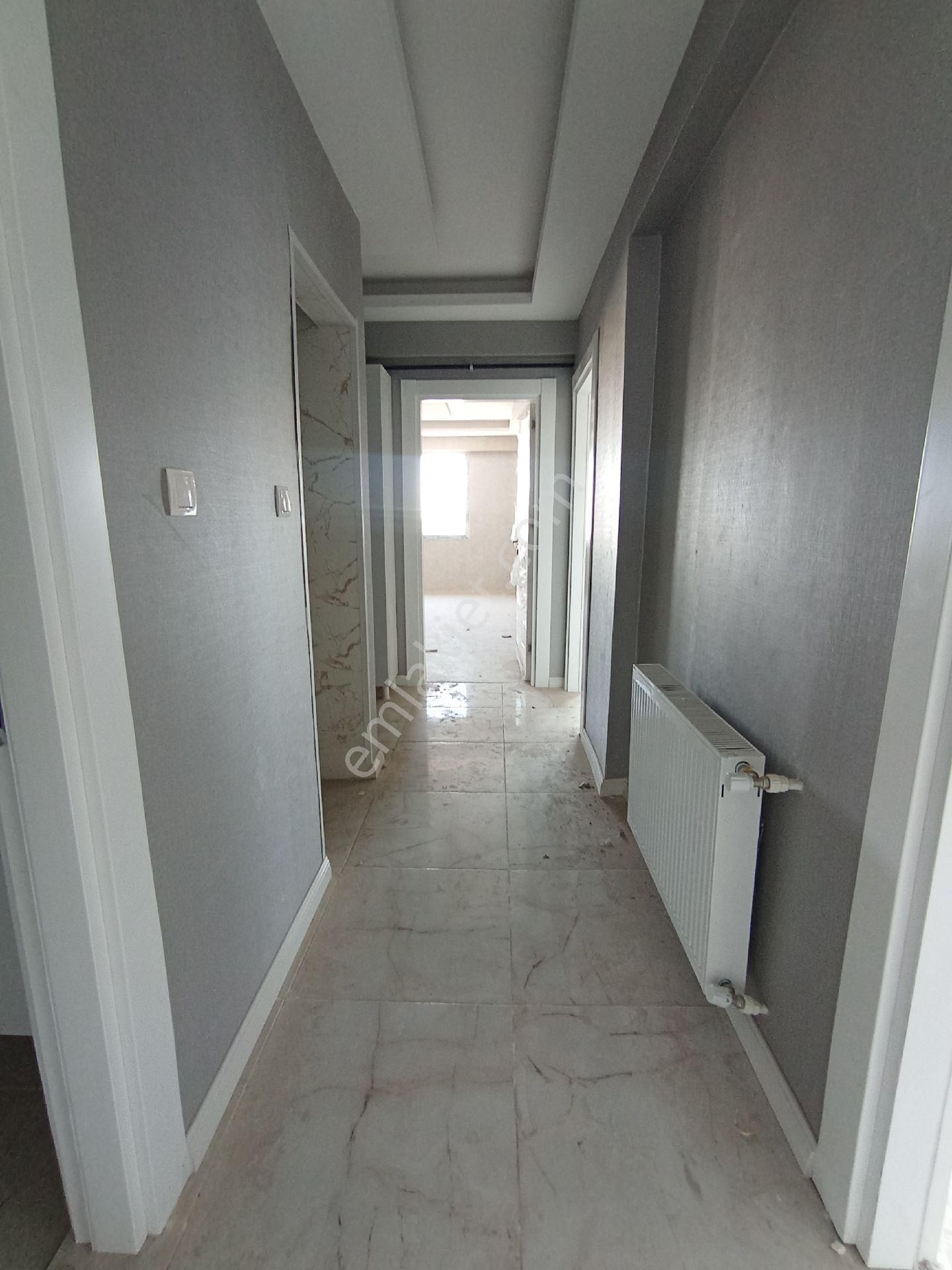 Acı Gayrimenkul Den Sıfır 2+1 Balık Ayağı Karışında Caddeye Yakın