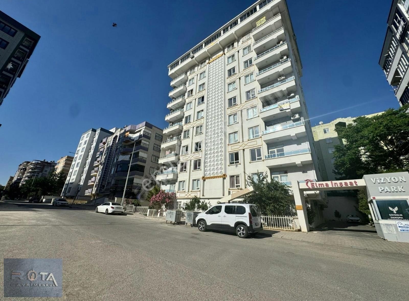 Rota'dan Osmanlı Pastanesi Arkası Satılık Eşyalı 2+1 Daire