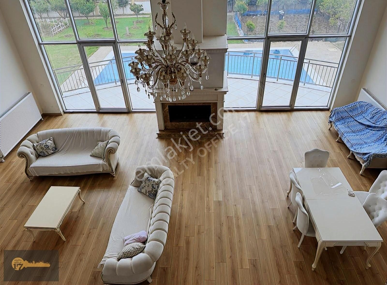 Silivri Selimpaşa Satılık Lüx 2810m2 Arsaya Sahip Satılık Villa