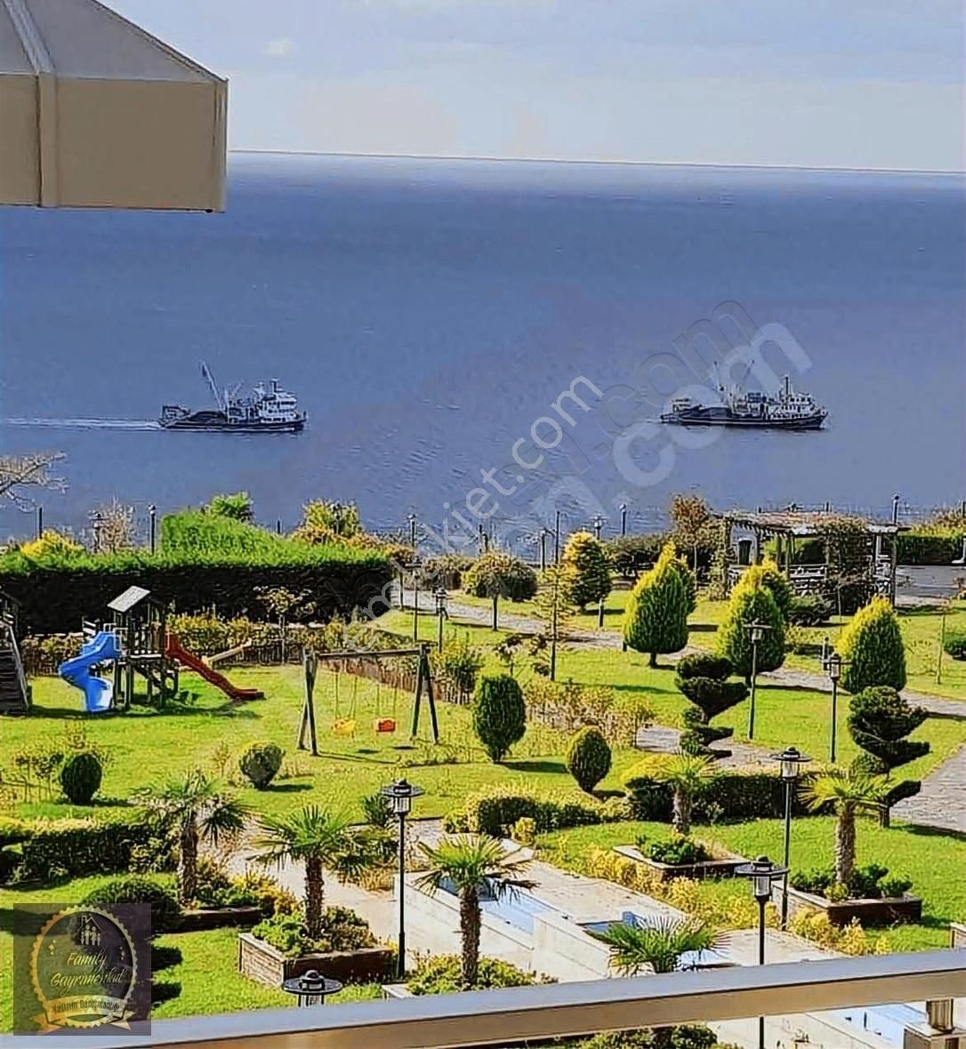 Saray Evlerinde Önü Kapanmaz Deniz Manzaralı Daire