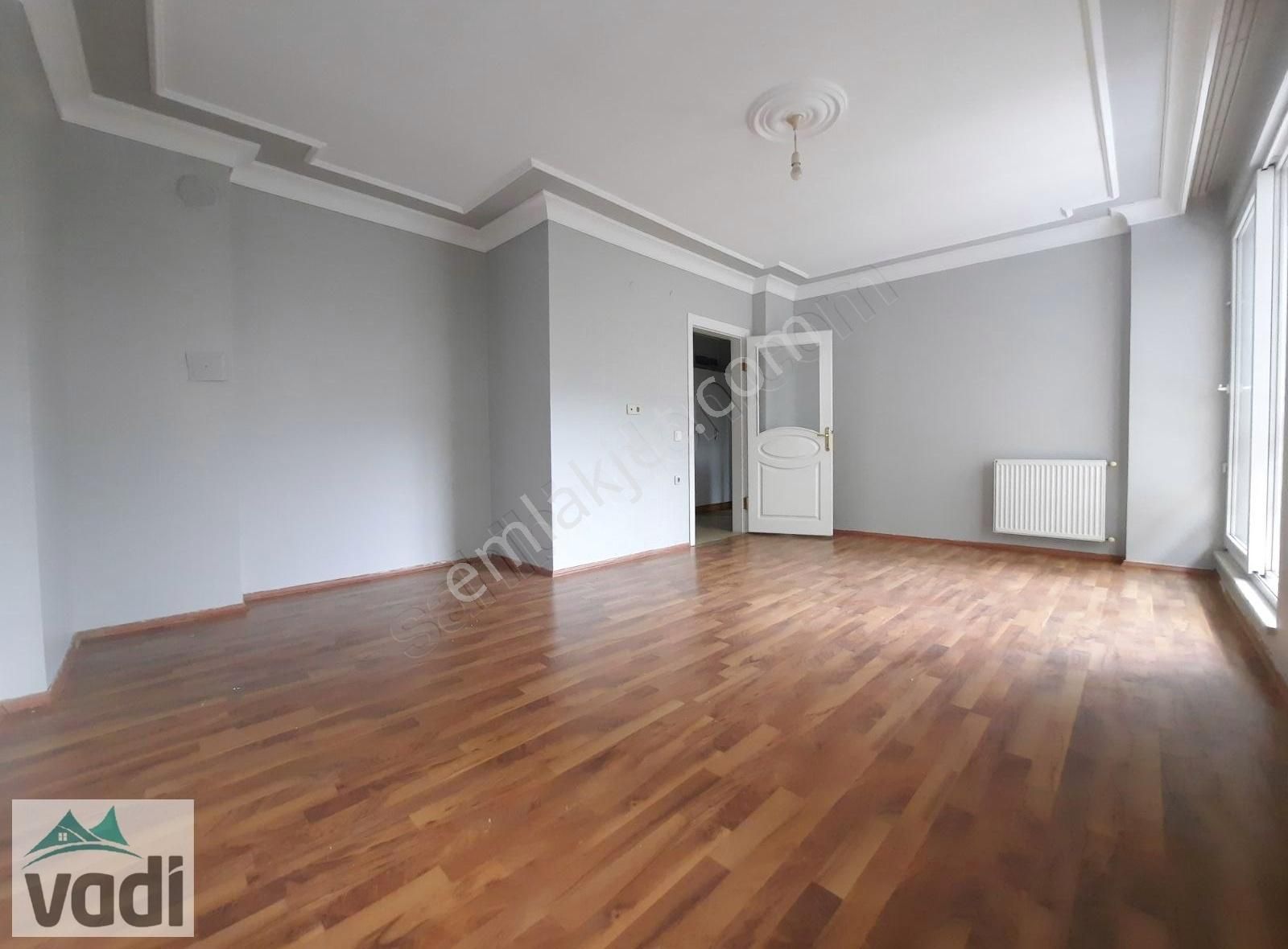 Vadi Emlak'tan Bahçelievlerde Kiralık 2+1 Daire