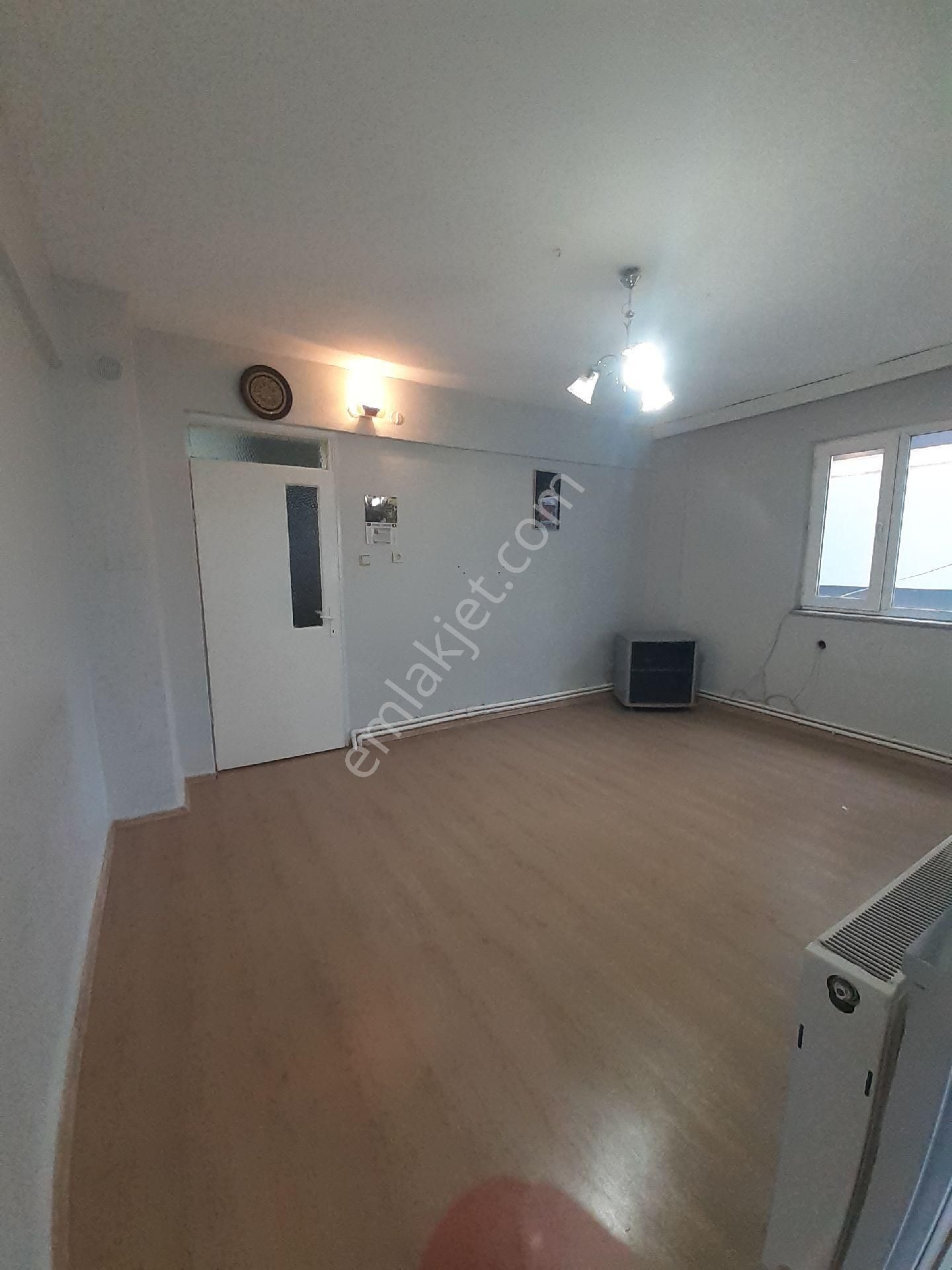 Soma Migros Civarı Satılık Sıcak Sulu Arakat Daire