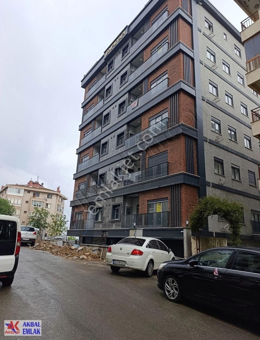 Akbal Emlak Batı Mah. Burun 90 M2 3+1 Salon 45.000 Tl