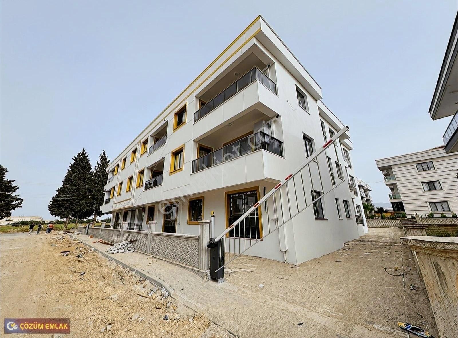 Çözüm Emlak'tan Sıfır 2+1 Otoparklı Ara Kat Satılık Lüks Daire