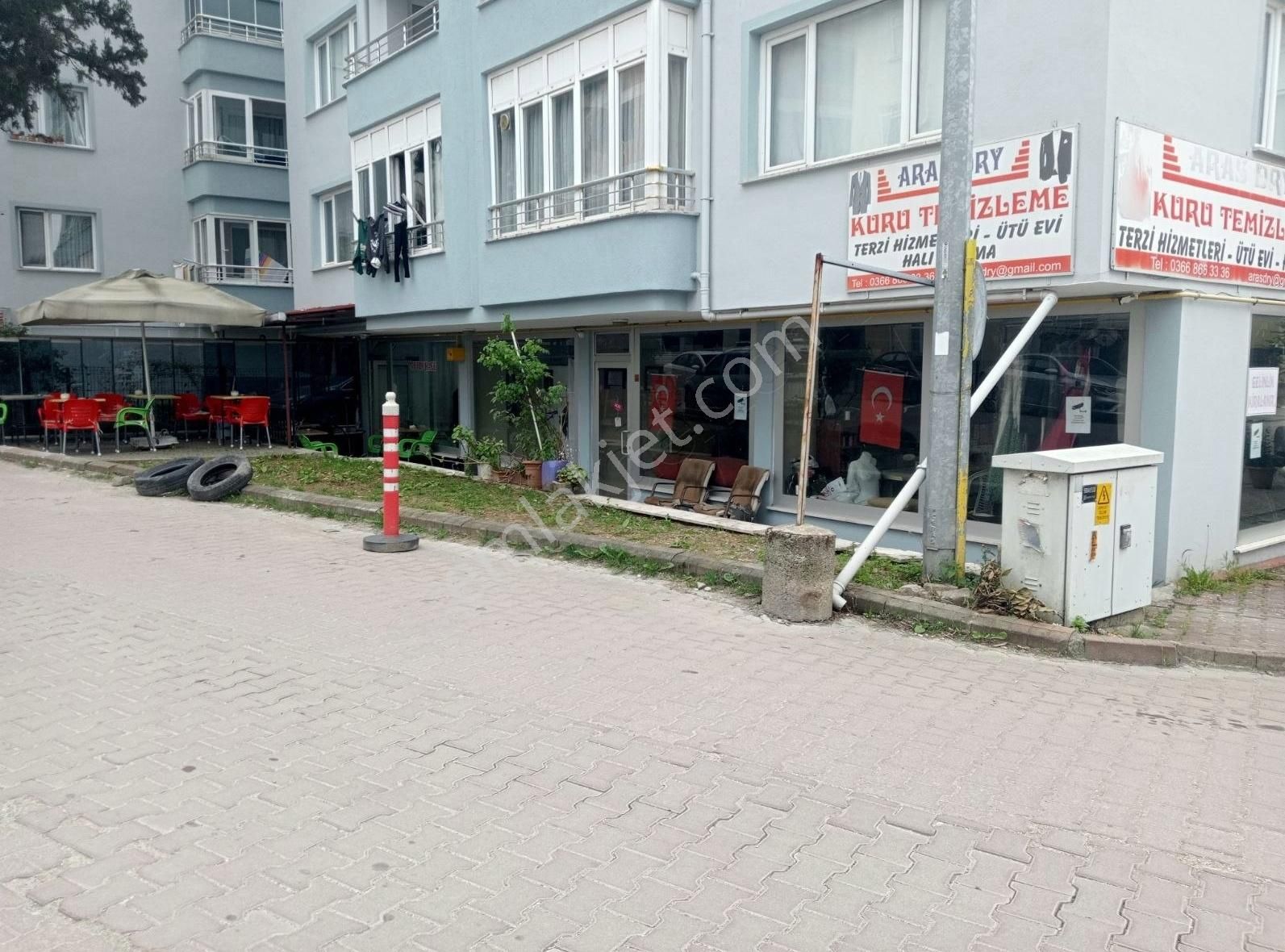 Çarşı Merkezde Satılık Dükkan Merkezi Konumda